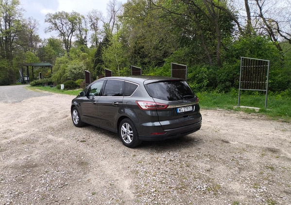 Ford S-Max cena 55900 przebieg: 264000, rok produkcji 2017 z Garwolin małe 232